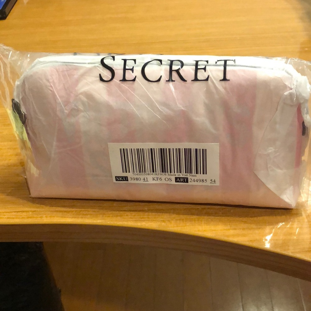 Cosmetic bag